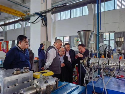 九州星際與華南理工達(dá)成戰(zhàn)略合作，兩位院士引領(lǐng)企業(yè)創(chuàng)新發(fā)展新篇章